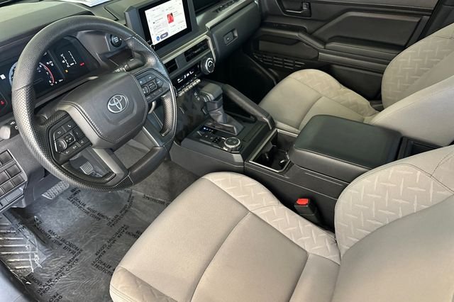 Used 2025  Toyota SR5 image 11