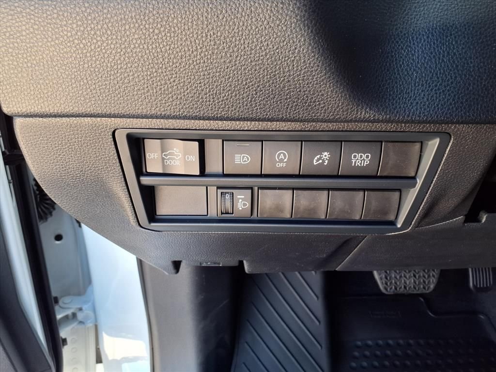 Used 2026 Ice Toyota SR5 image 9
