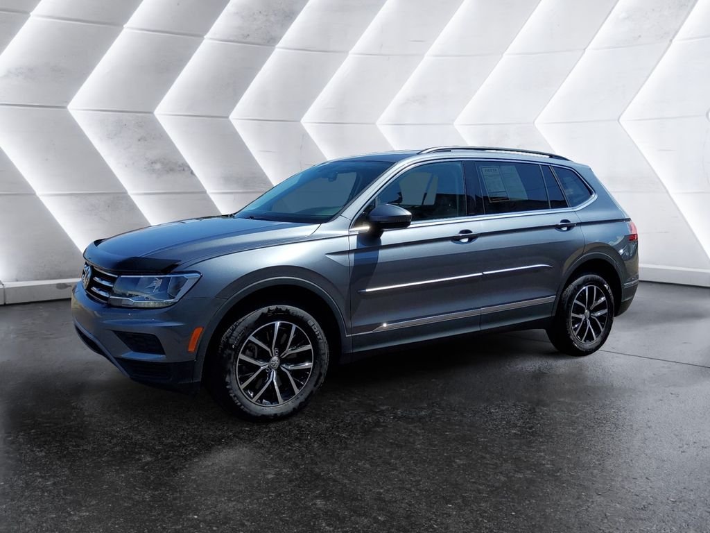 Used 2021  Volkswagen 2.0T SE image 3