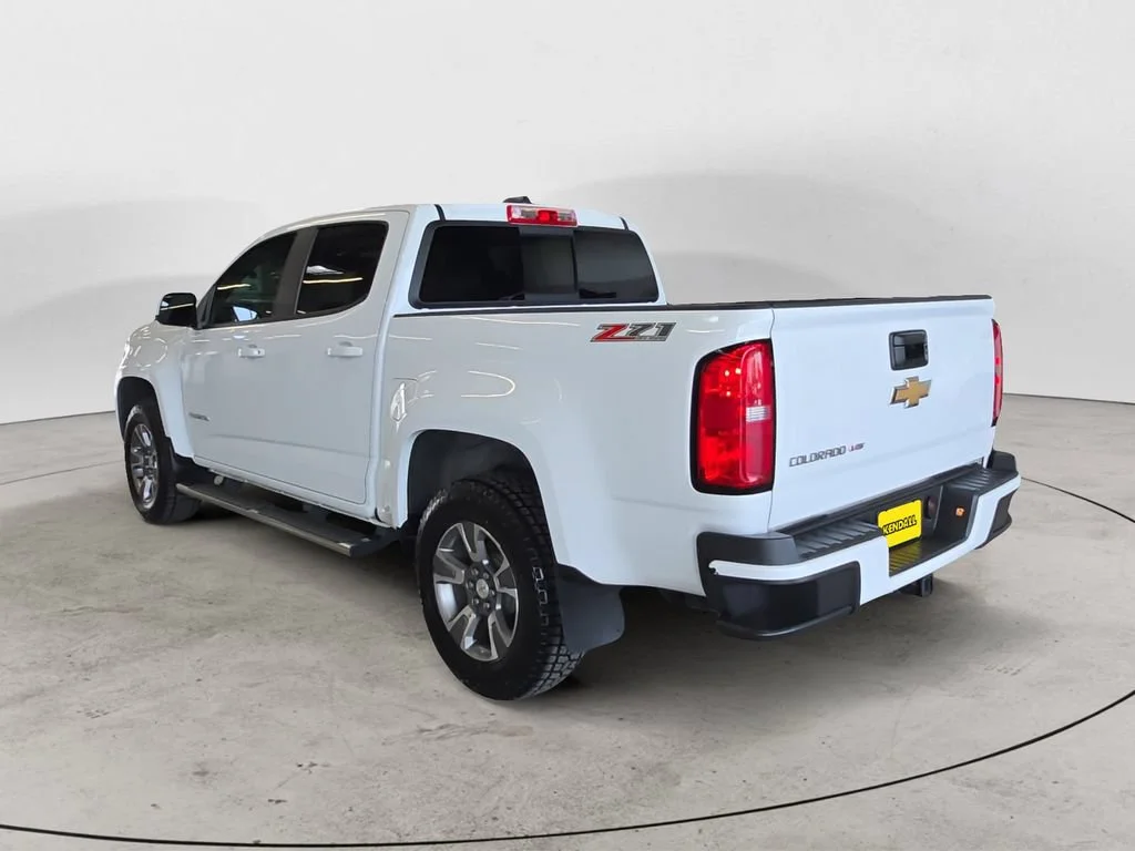 Used 2018 SUMMIT WHITE Chevrolet 4WD Z71 image 11