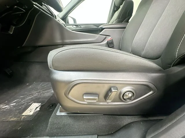 New 2026 Silver Zynith Exterior Paint Jeep Laredo X image 15
