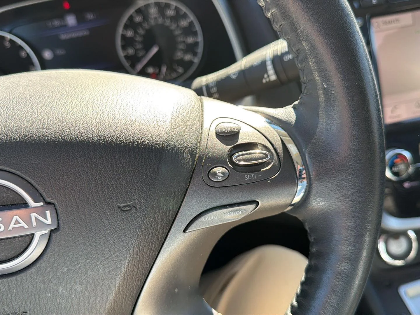 Used 2024 Boulder Gray Pearl Nissan Platinum image 17