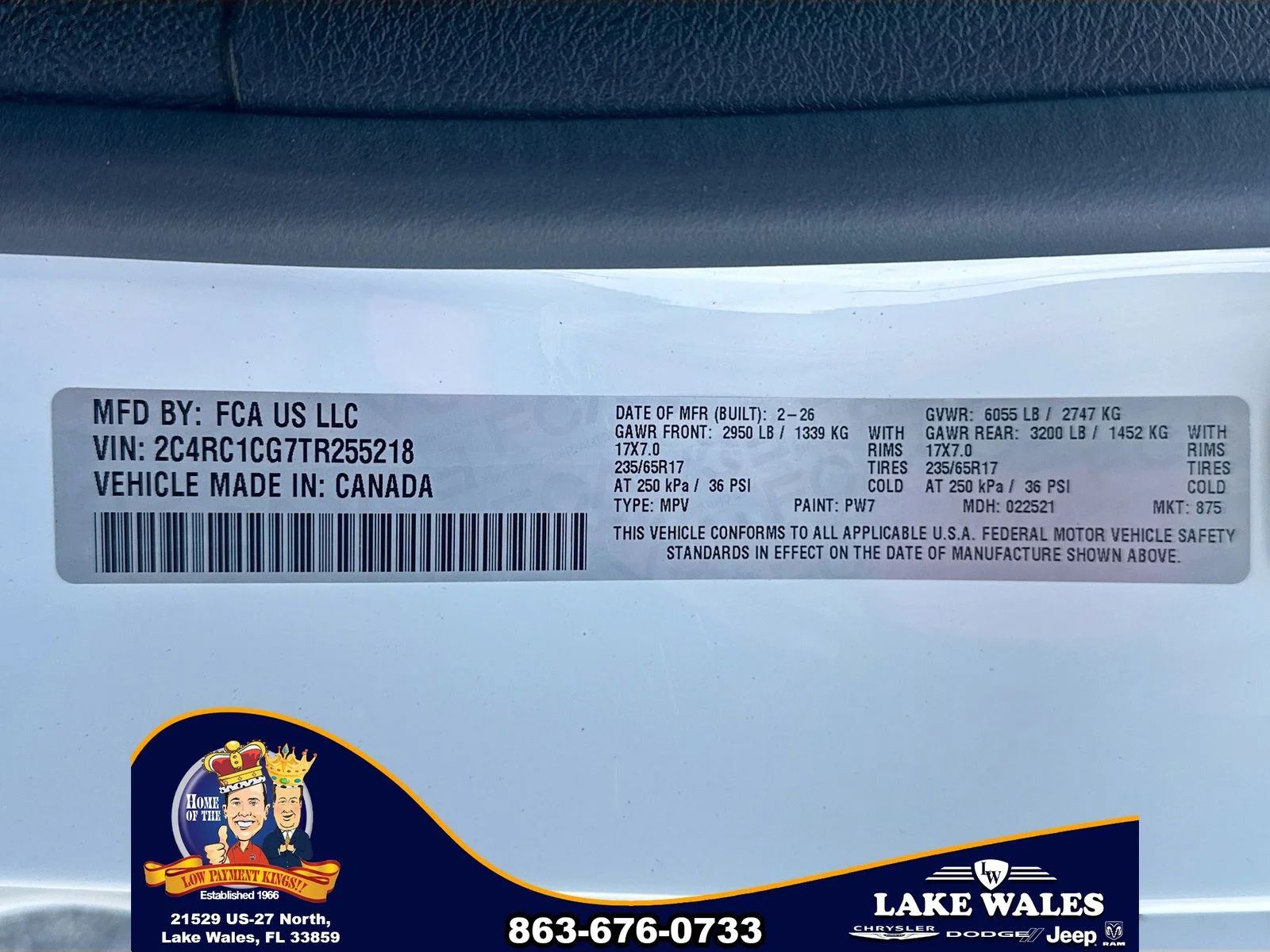 New 2026 Bright White Clear-Coat Exterior Paint Chrysler  image 30