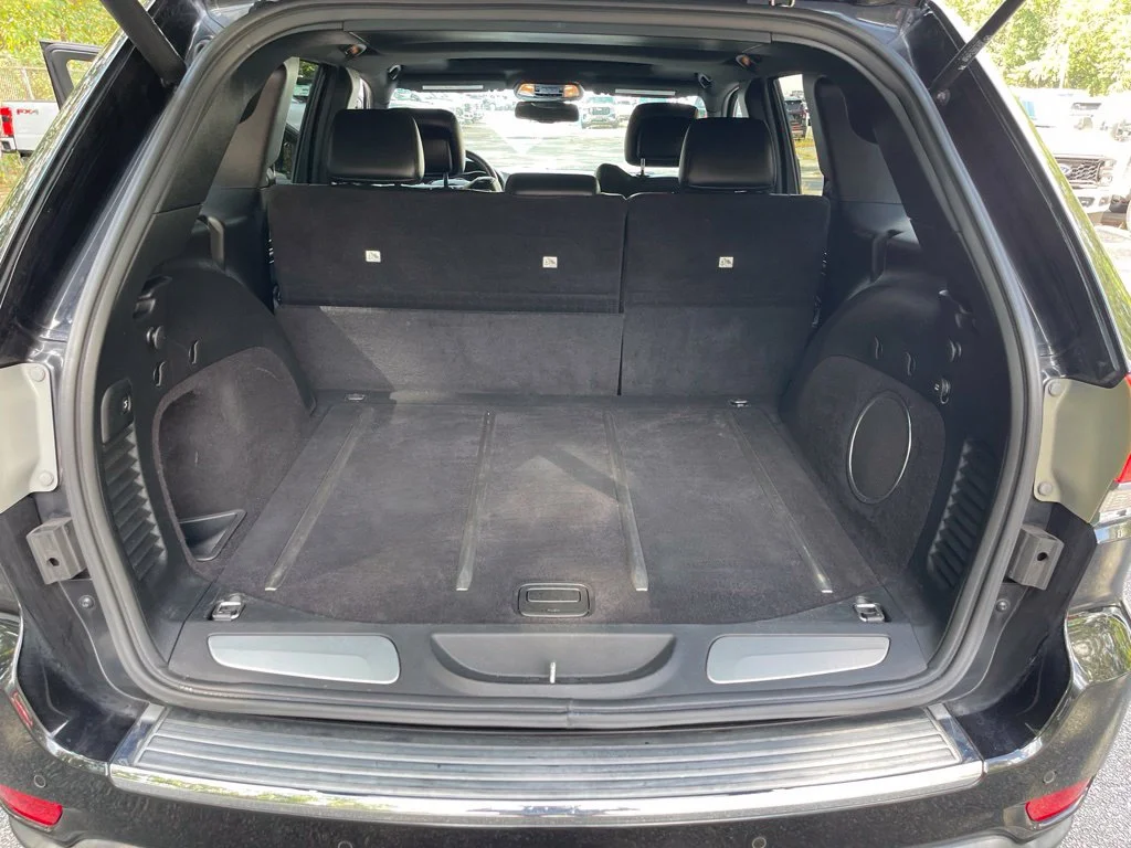 Used 2014 Black Jeep Limited image 26