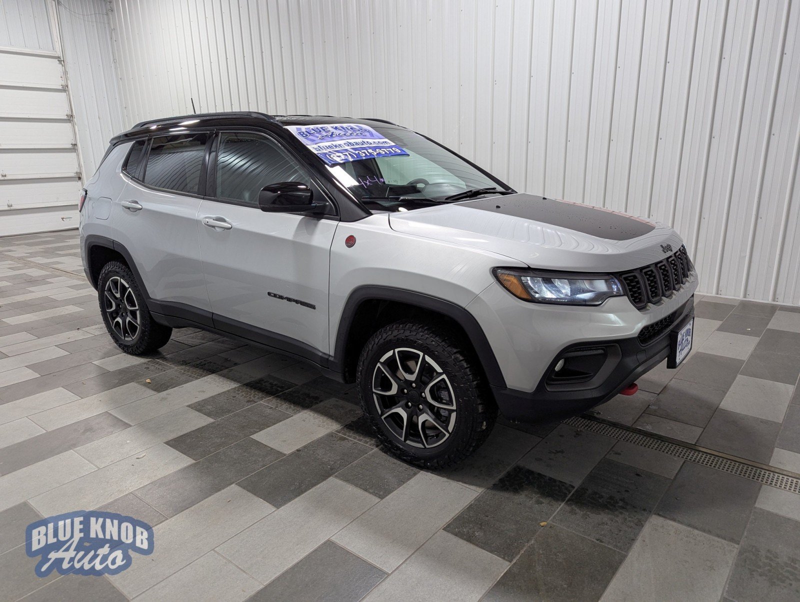 2024 Jeep Compass Trailhawk photo 4