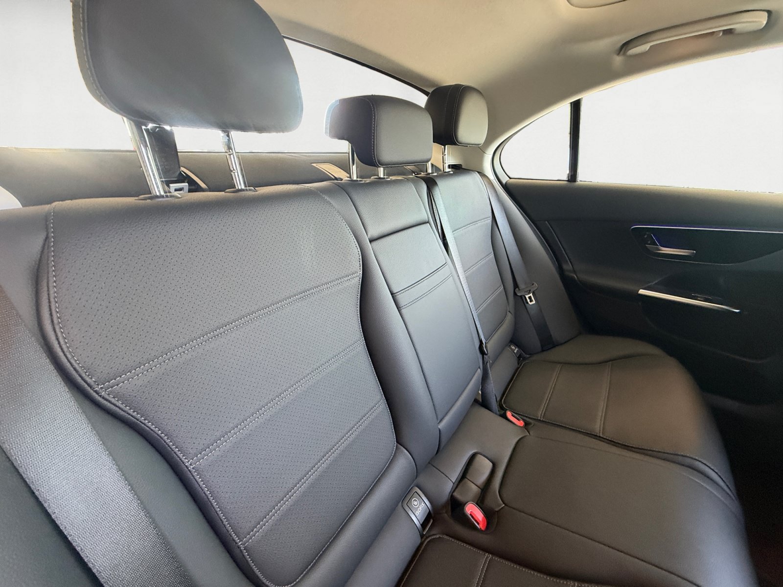 Used 2026 Silver Metallic Mercedes-Benz C 300 image 18