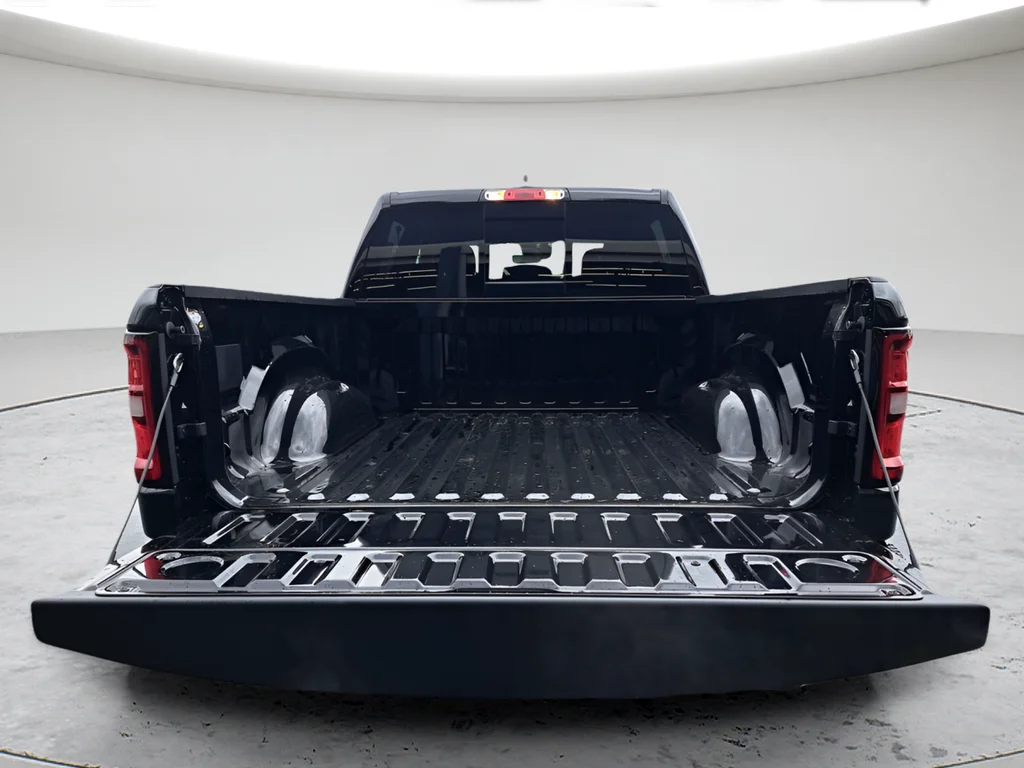 New 2026 Diamond Black Crystal Pearl-Coat Exterior Paint RAM Big Horn/Lone Star image 27