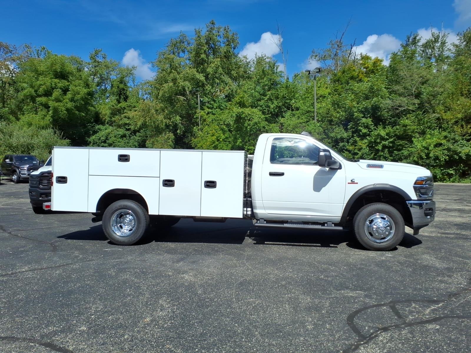 New 2026 Bright White Clear-Coat Exterior Paint RAM Tradesman/Big Horn image 8