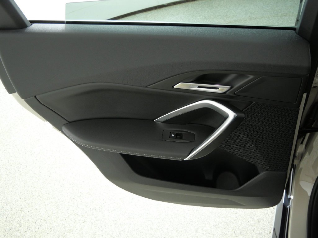 New 2027 Dune Grey Metallic BMW xDrive28i image 28