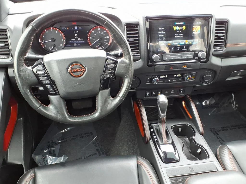 Used 2023 Black Nissan PRO-X image 3