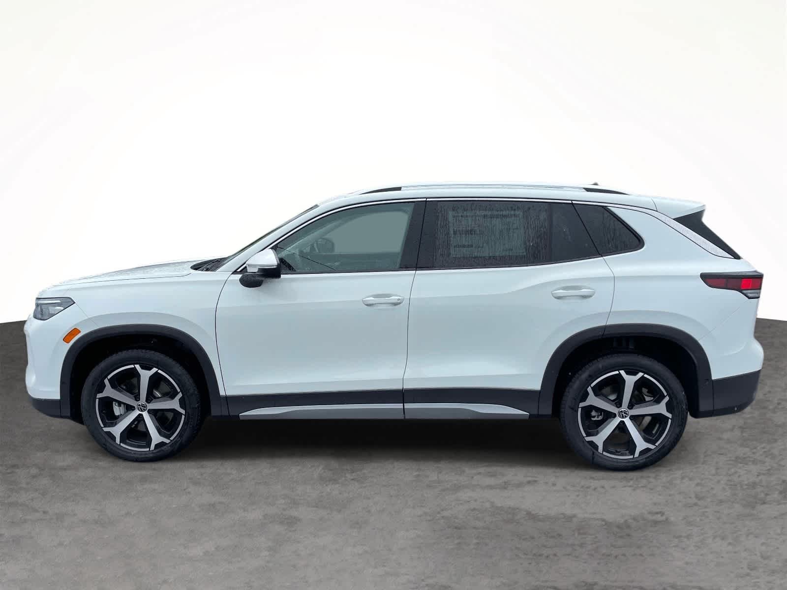 New 2026 Pure White Volkswagen SE image 6