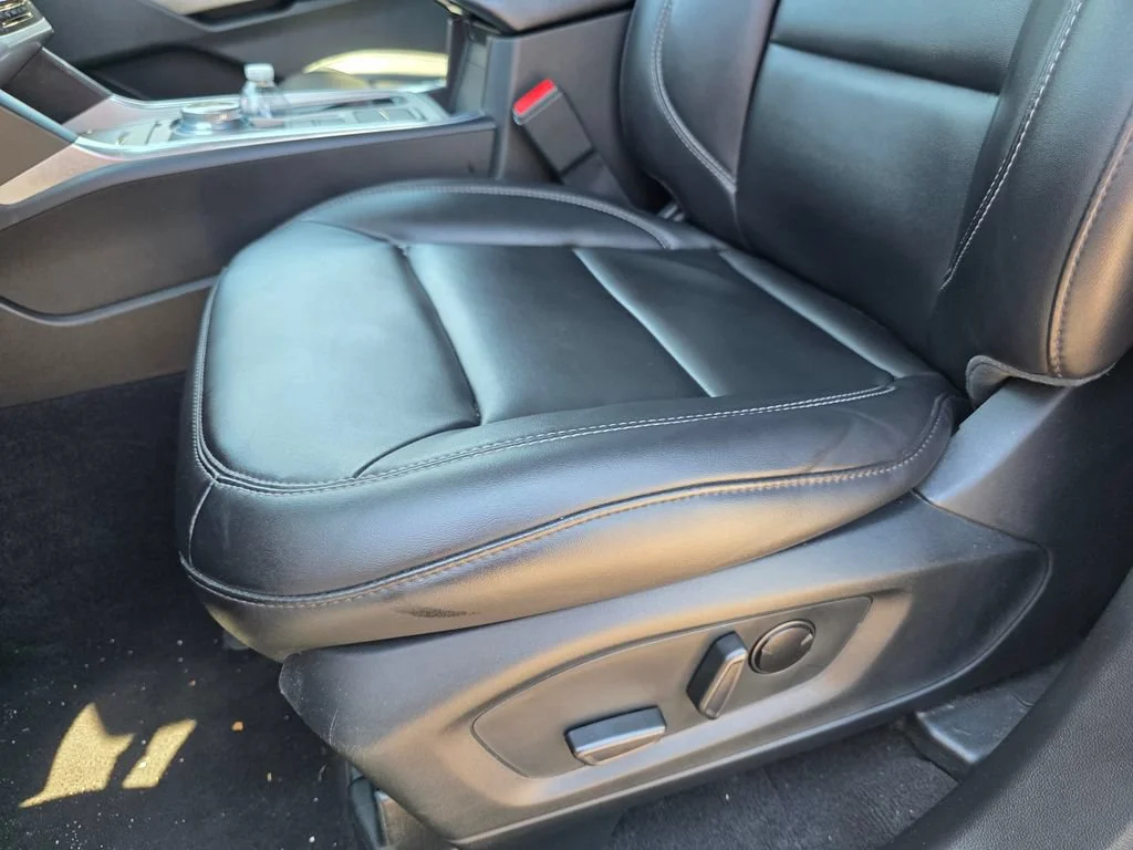 Used 2023 White Ford XLT image 12