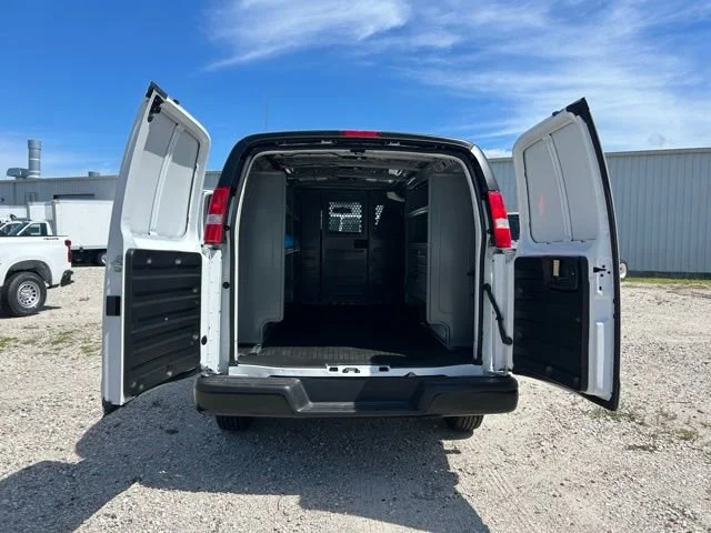 2025 Chevrolet Express Cargo Work Van - Photo 10