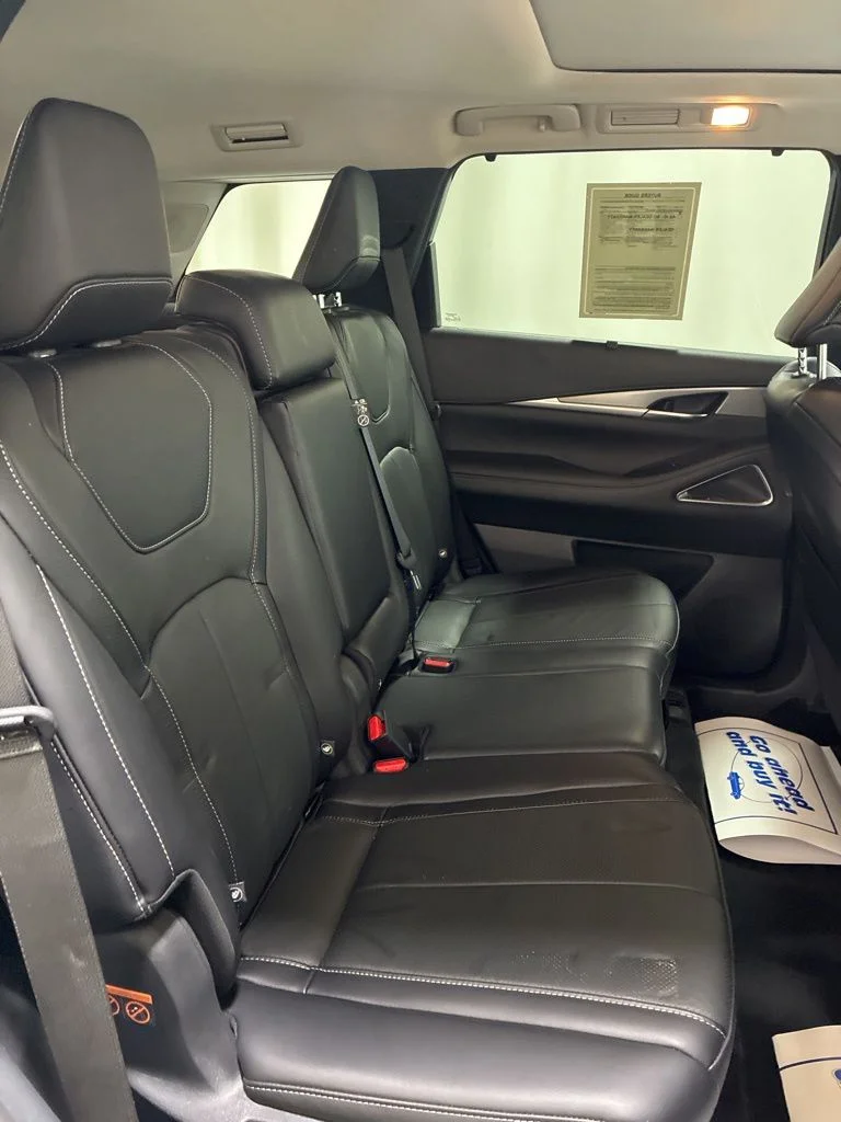 Used 2023 Gray INFINITI LUXE image 29