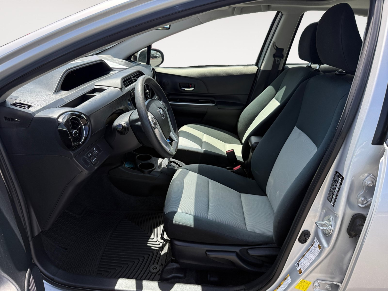 Used 2015 Classic Silver Metallic Toyota Three image 10