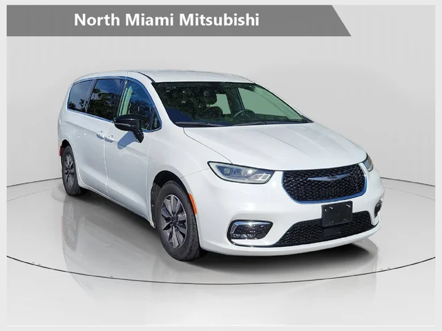 2024 Chrysler Pacifica Hybrid Select