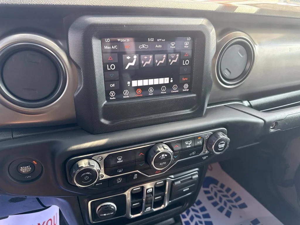 Certified Used 2020  Jeep Sport image 30