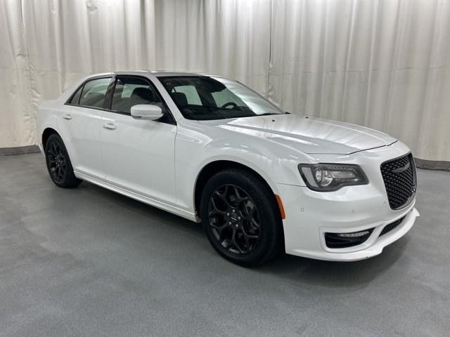 2023 Chrysler 300 Touring L