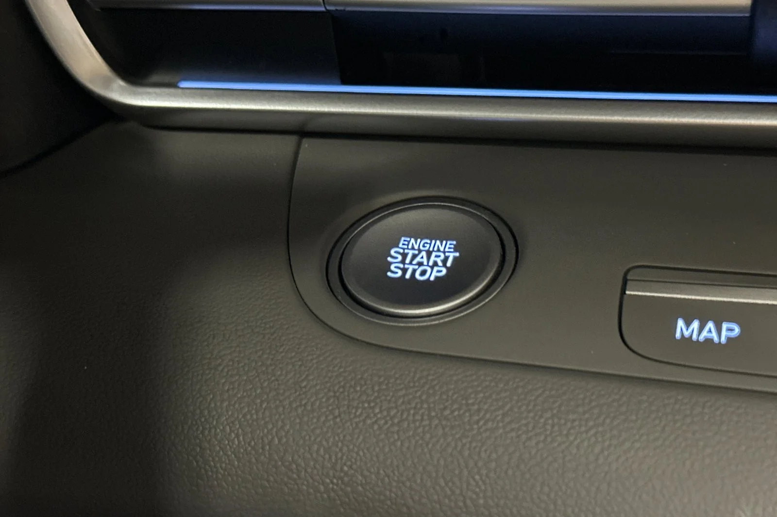 Used 2024 WHITE Hyundai SEL IVT image 21