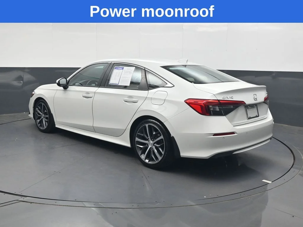 Used 2023 Platinum White Pearl Honda Touring image 6