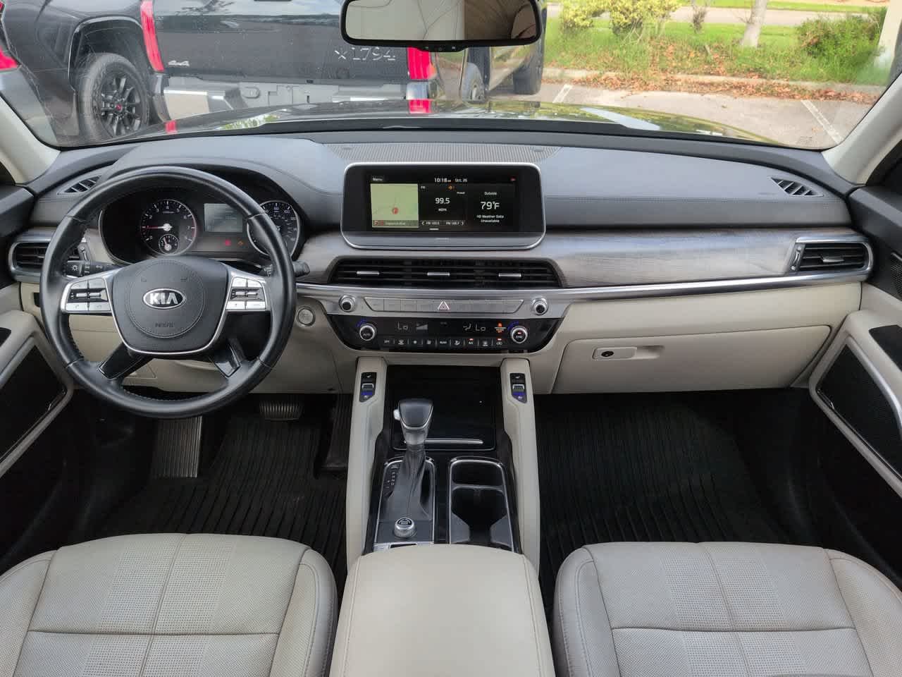 Used 2020 Green Kia EX image 15