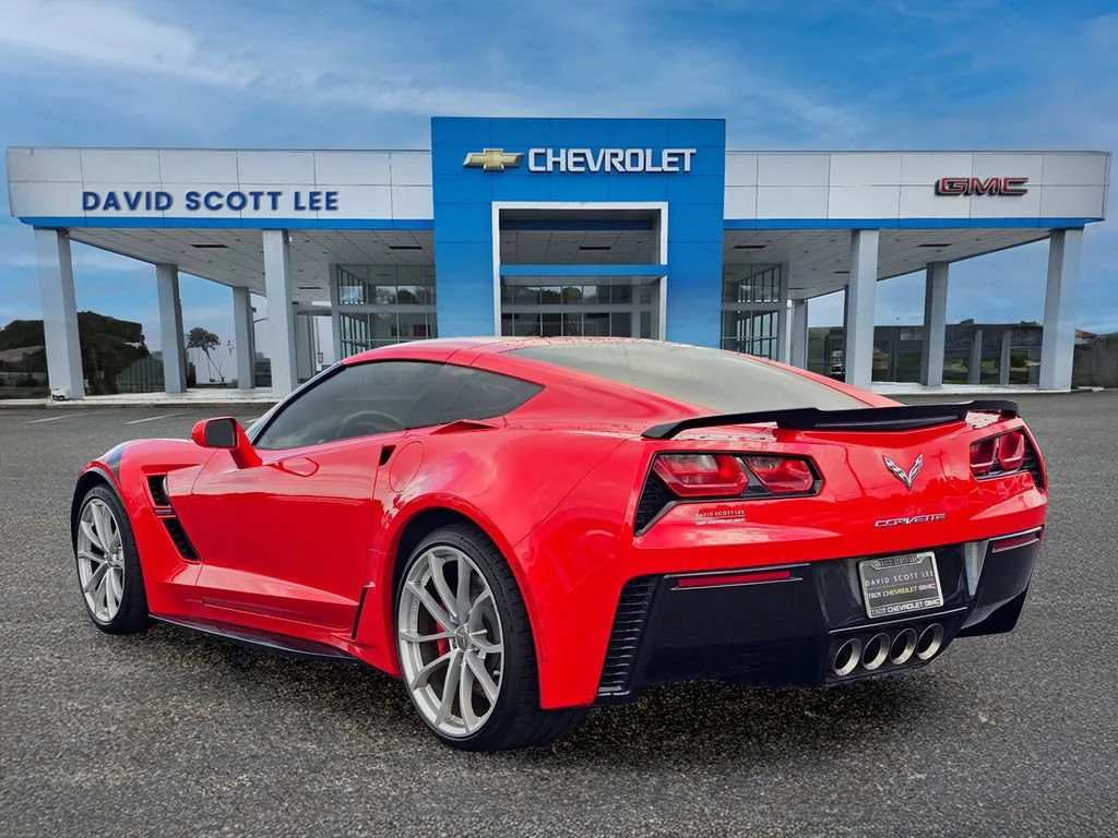Used 2018 TORCH RED Chevrolet Grand Sport 1LT image 13