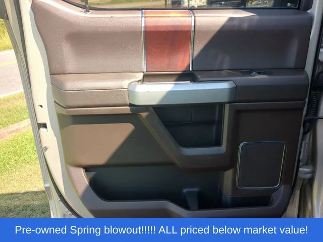 Used 2017  Ford King Ranch image 36