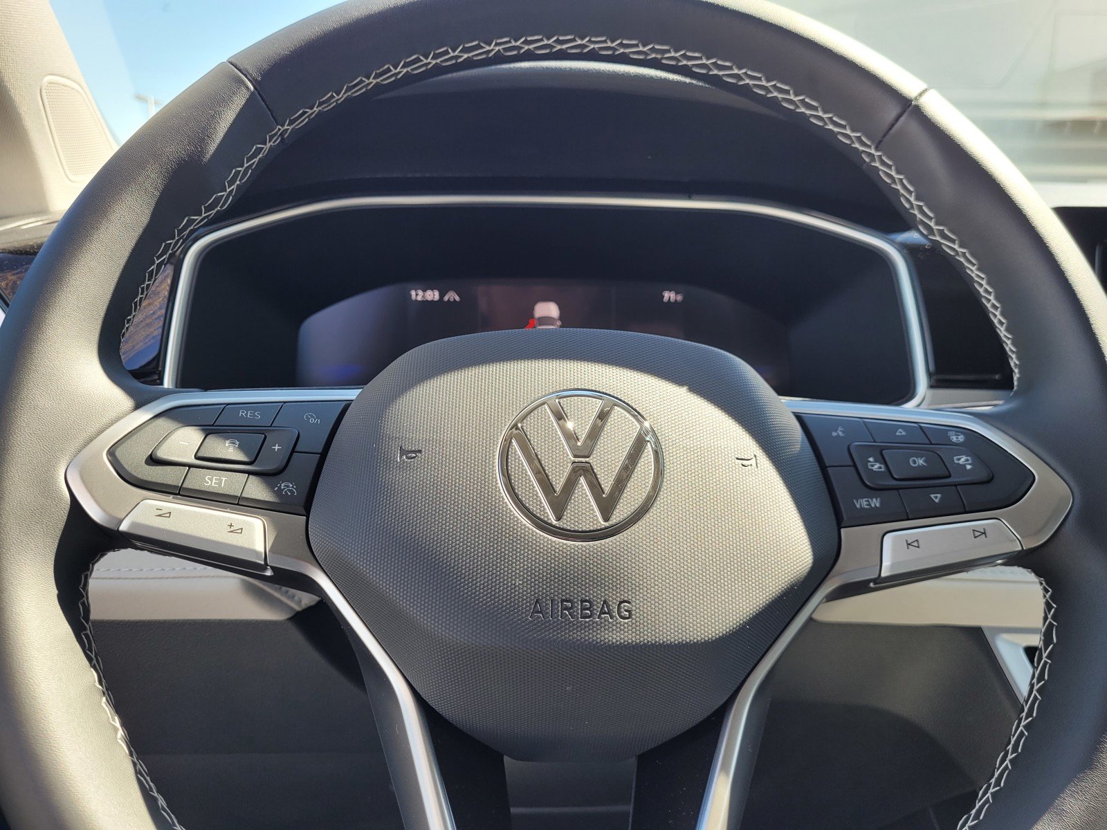 New 2026 Blue Volkswagen 1.5T SE image 10
