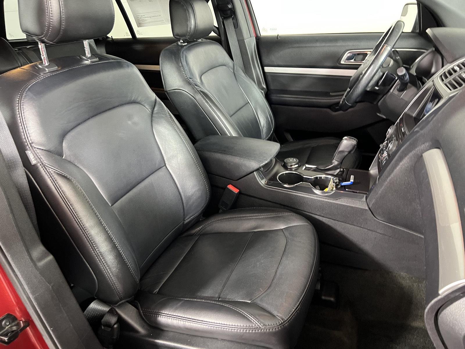 Used 2017 Ruby Red Metallic Tinted Clearcoat Ford XLT image 21