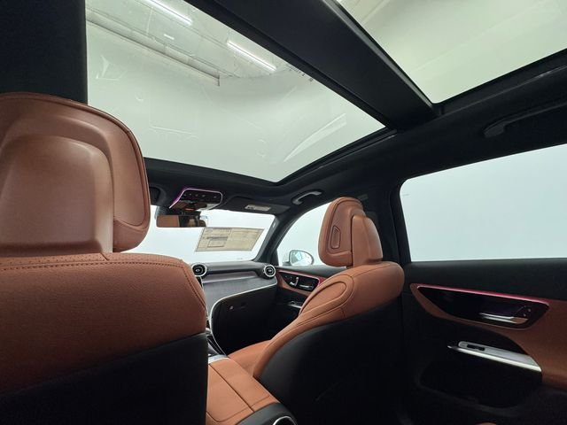 New 2026 Polar White Mercedes-Benz GLC 300 image 36