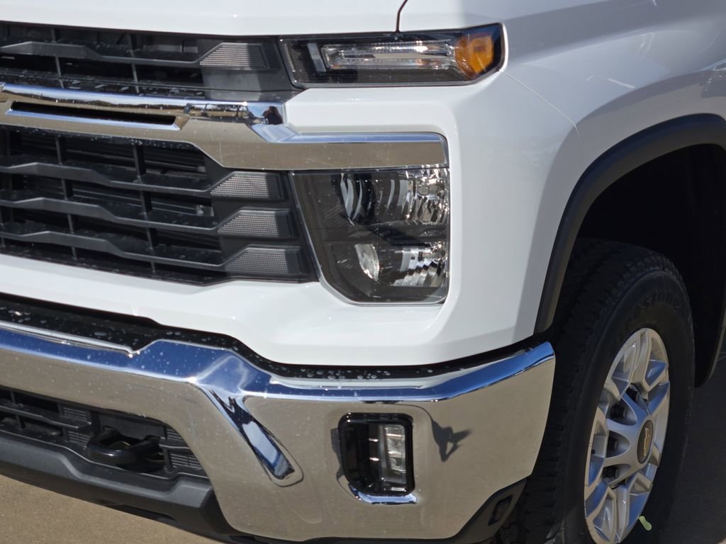 New 2026 Summit White Chevrolet LT image 21