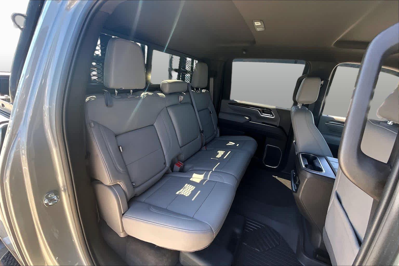 Used 2025 Sterling Gray Metallic Chevrolet LT image 20