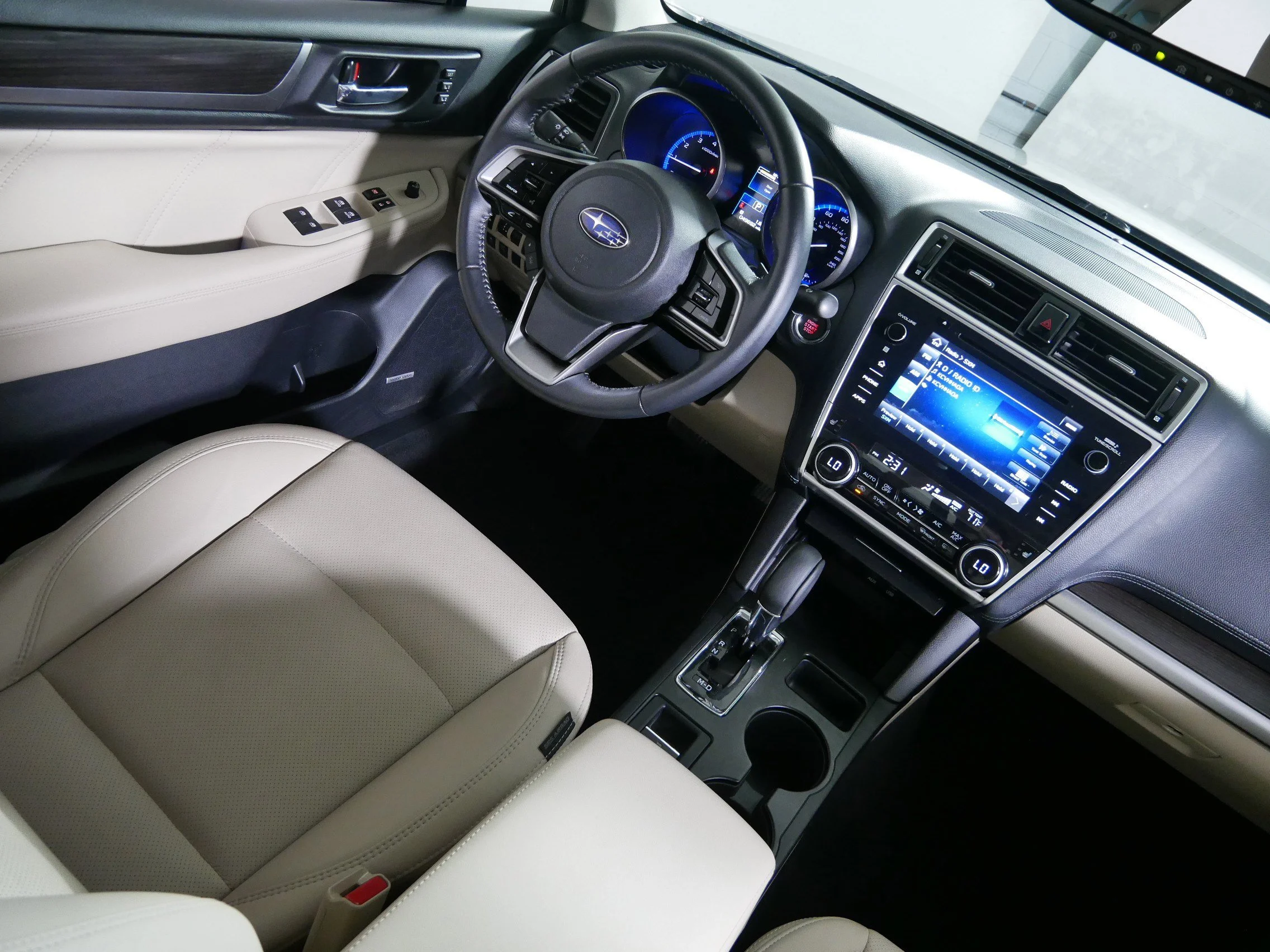 Used 2018 Tungsten Metallic Subaru Limited image 9