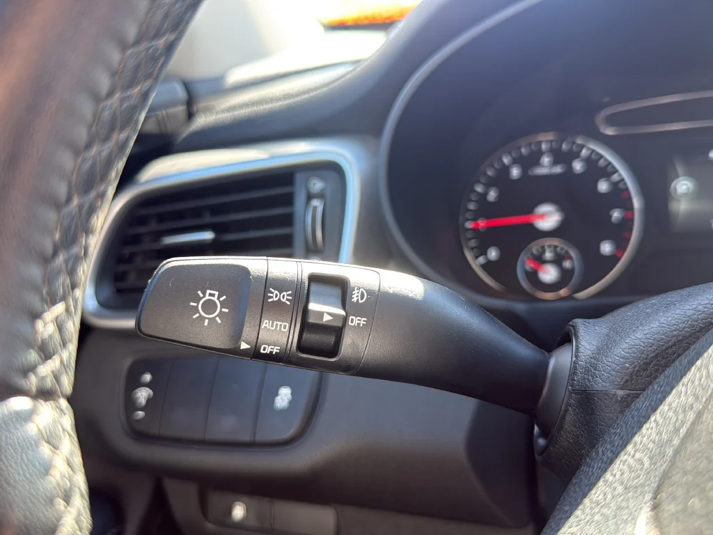 Used 2017 Silver Kia LX image 31