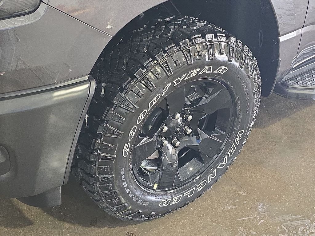 New 2026 Granite Crystal Metallic Clearcoat RAM Warlock image 14