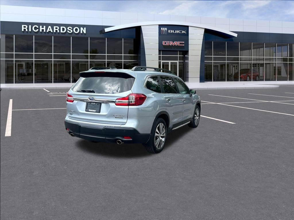 Used 2022 Silver Subaru Touring image 5