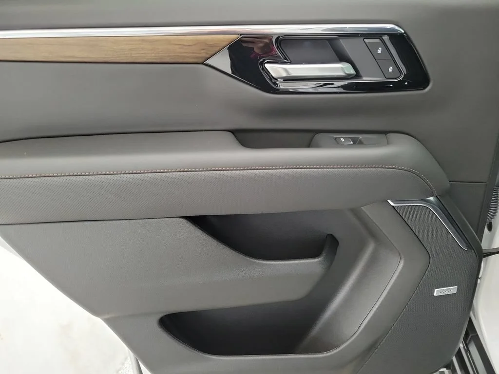 2025 Chevrolet Tahoe High Country - Photo 23