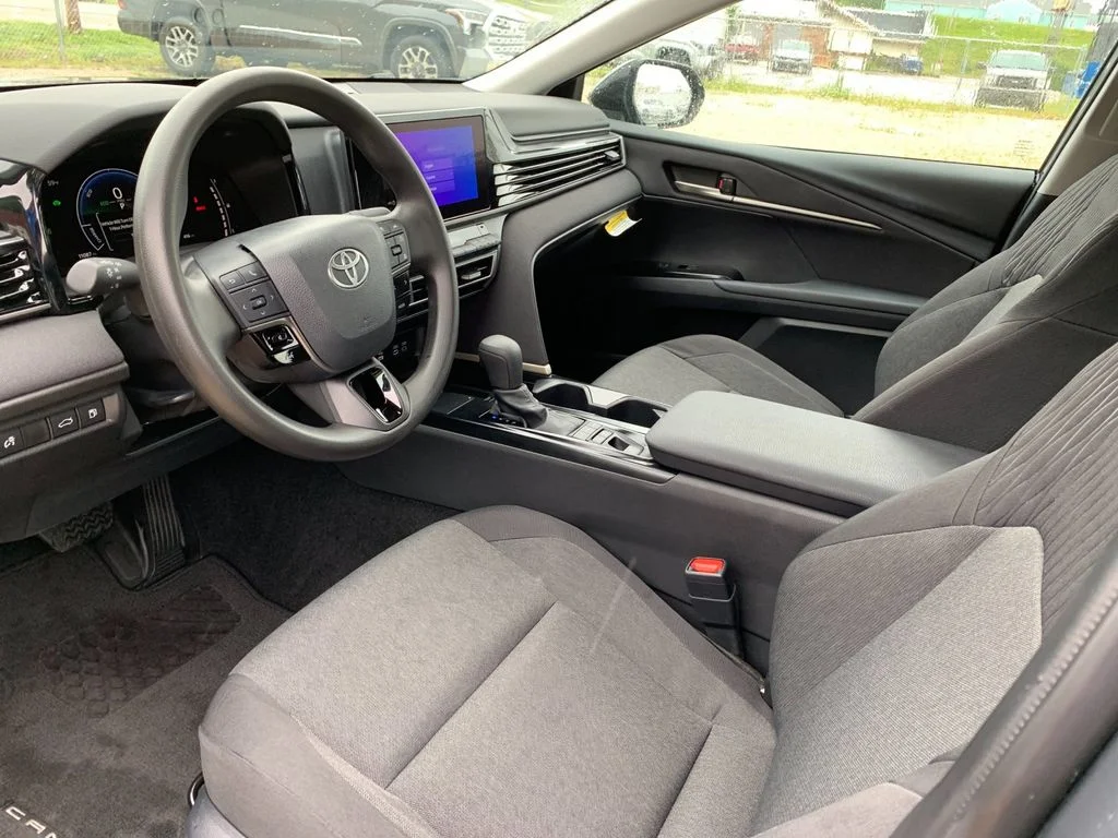 Used 2026  Toyota LE image 11