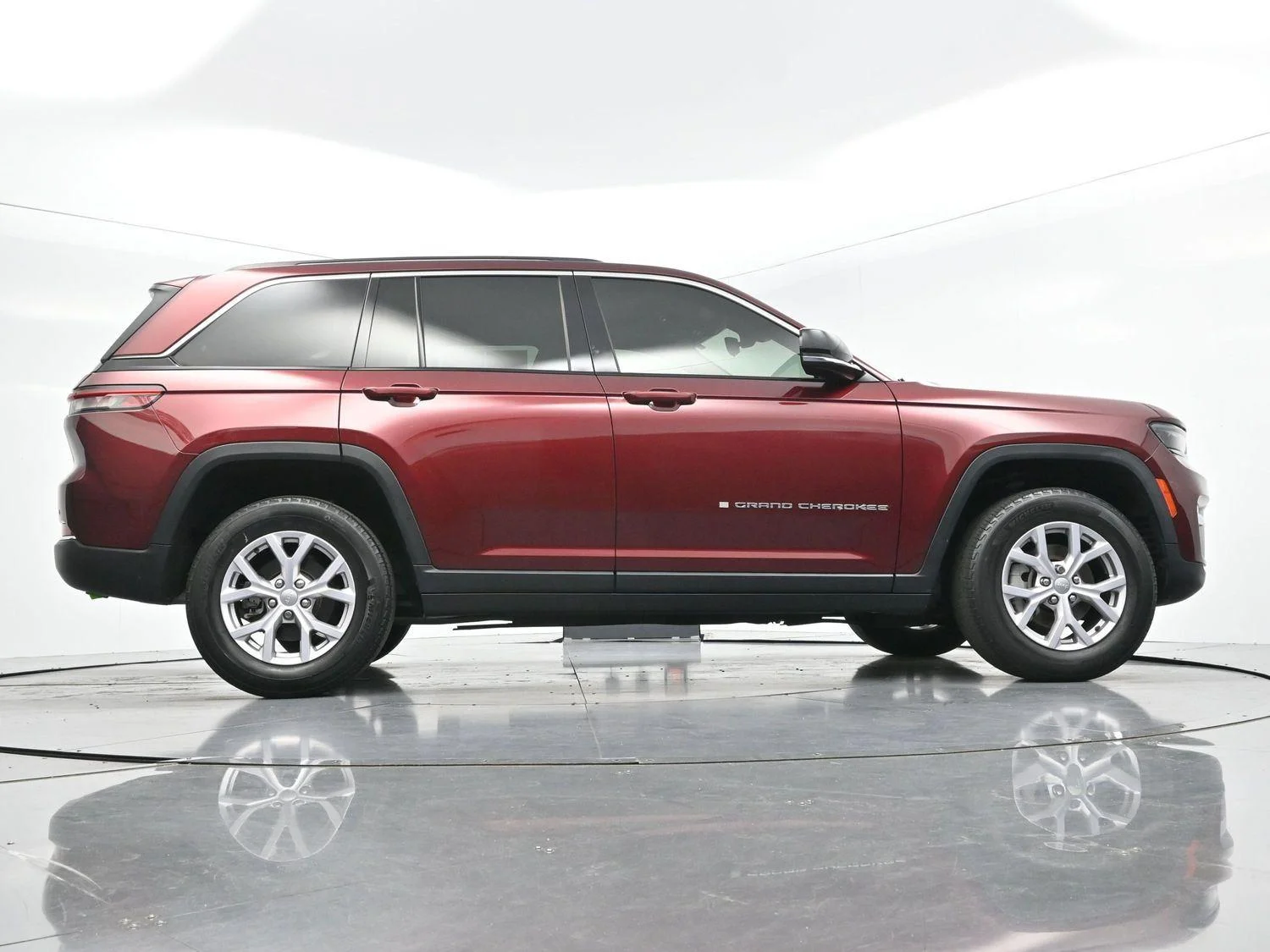 Used 2022 Red Jeep Limited image 55