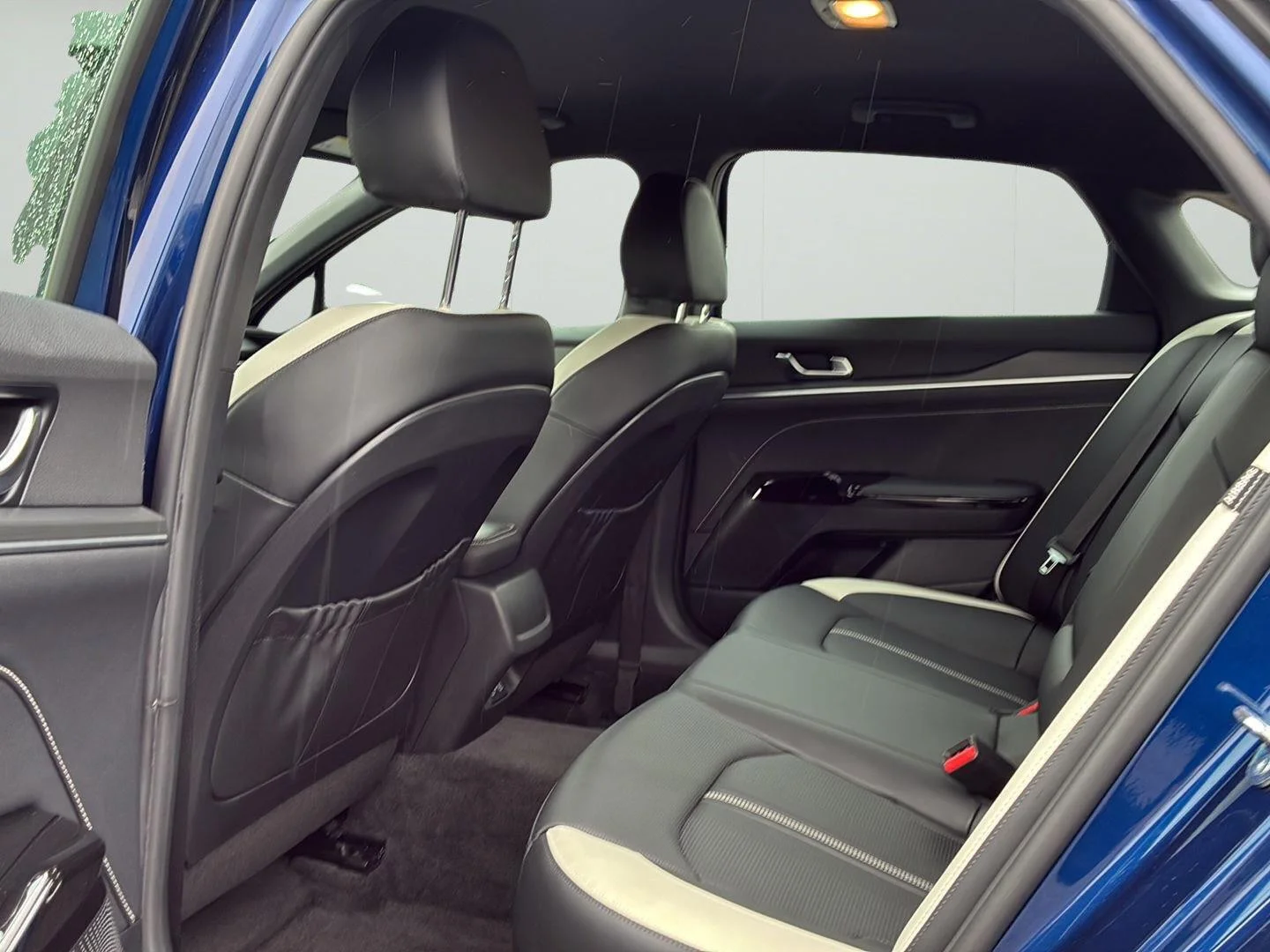 Used 2025 Yacht Blue Kia GT-Line image 24