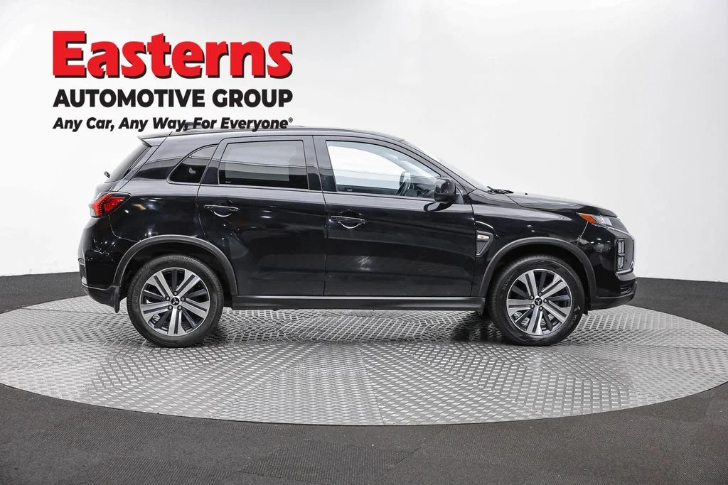 Used 2022 Black Mitsubishi 2.0 ES image 4