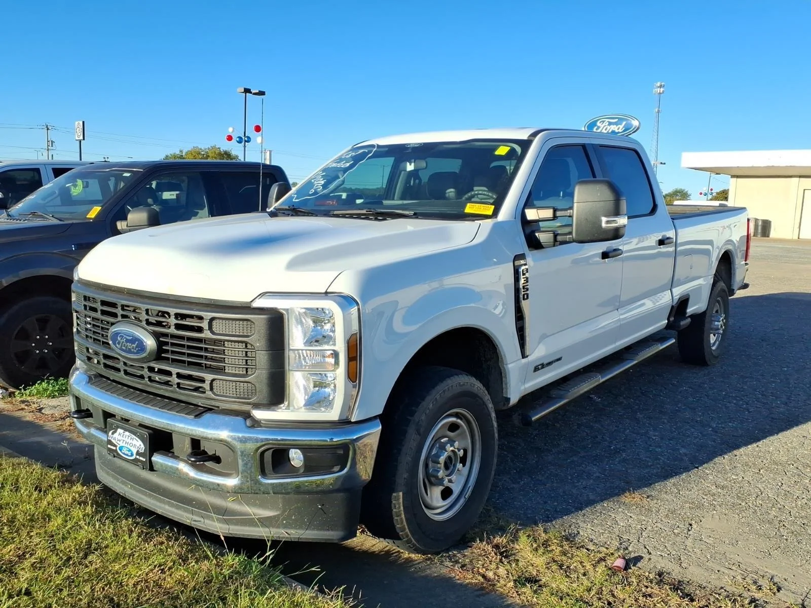 Used 2025 Oxford White Ford XL image 1