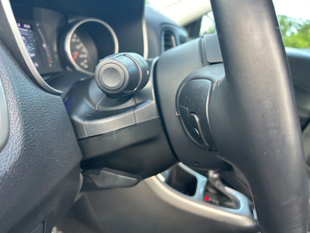 Used 2019 Gray Jeep Latitude image 35