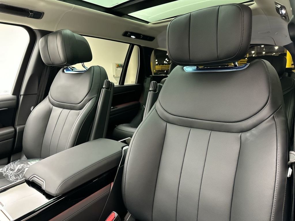 New 2026 Charente Grey LAND ROVER Autobiography image 18
