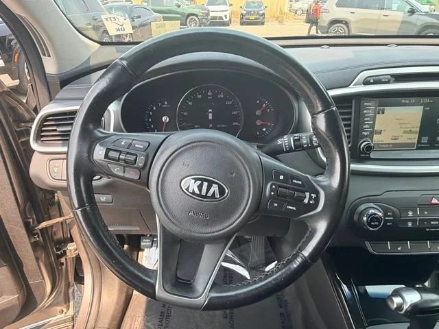 Used 2017 Titanium Silver Kia SX V6 image 21