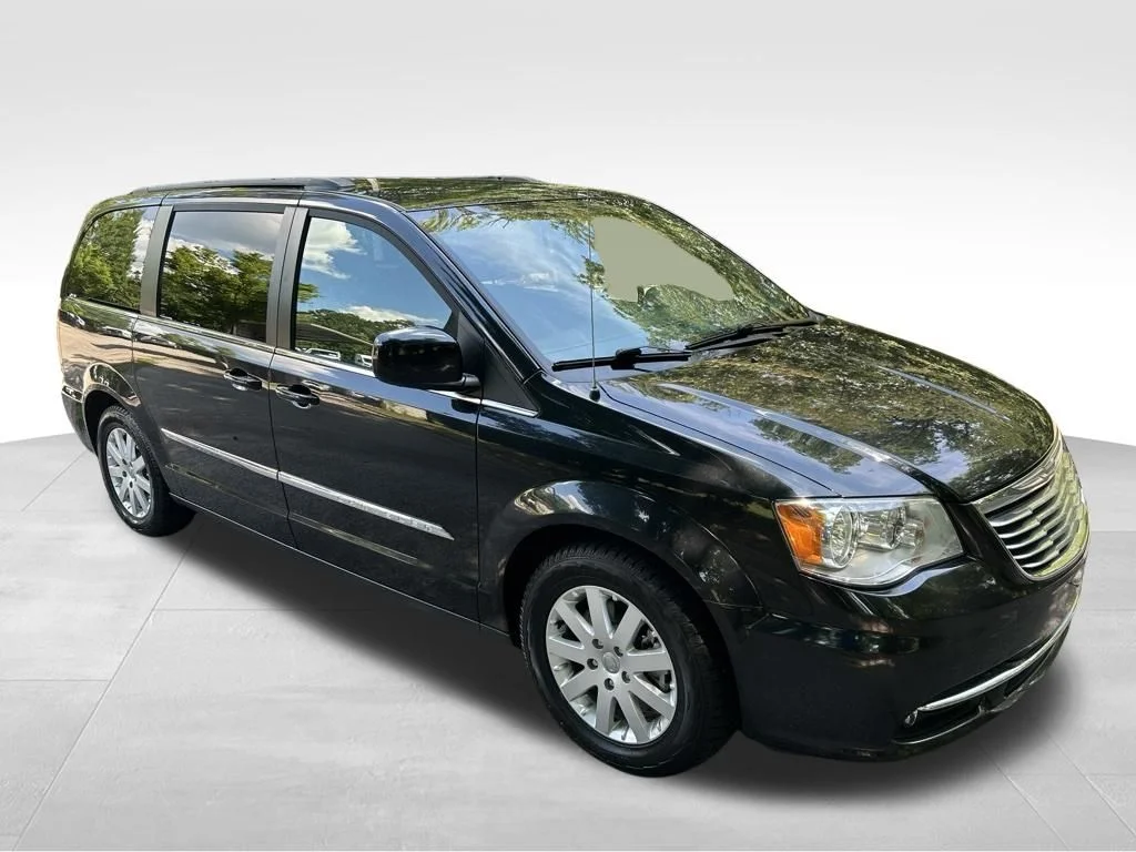 Used 2015 Black Chrysler Touring image 8