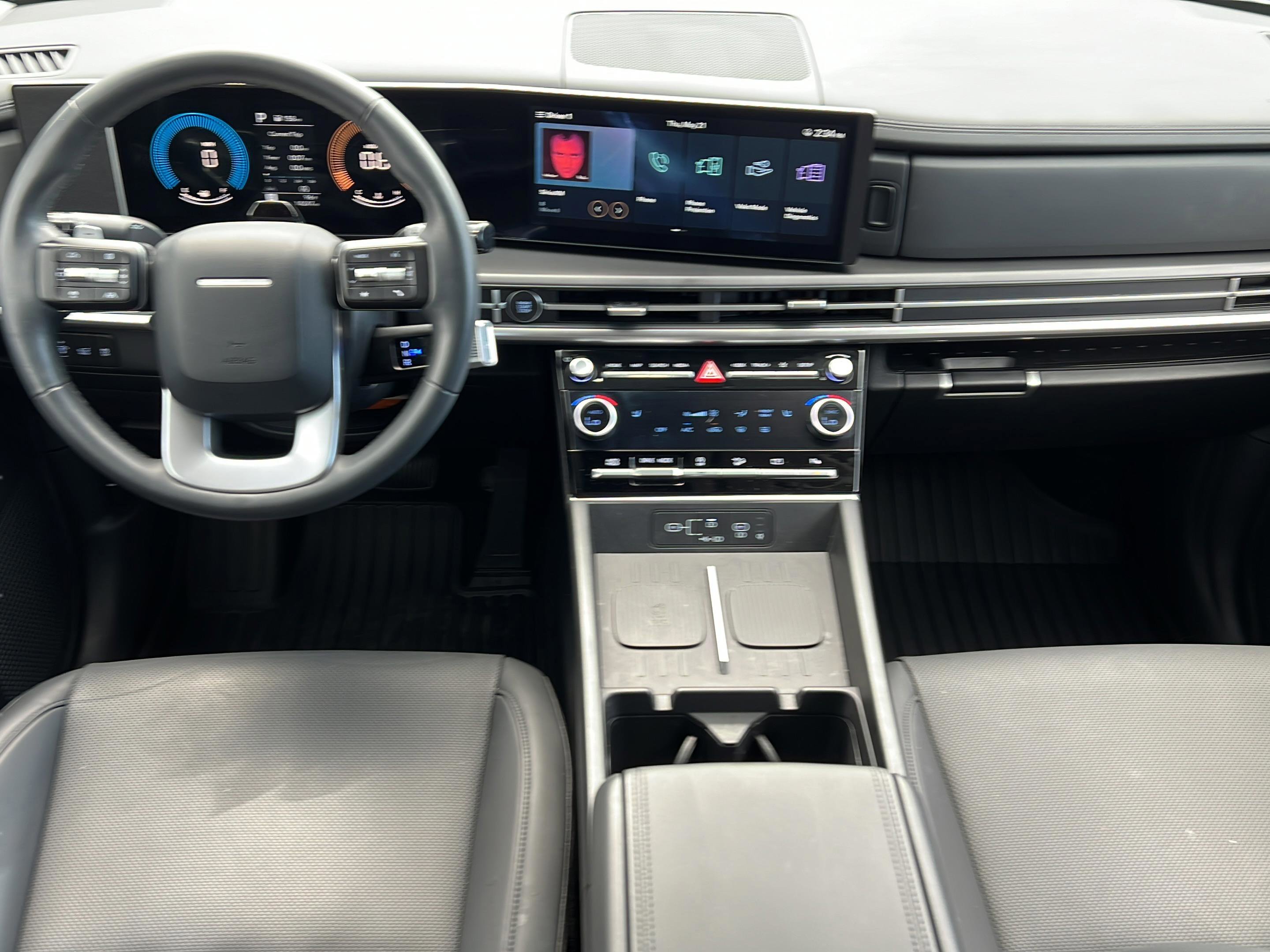 2025 Hyundai Santa Fe SEL - Photo 11