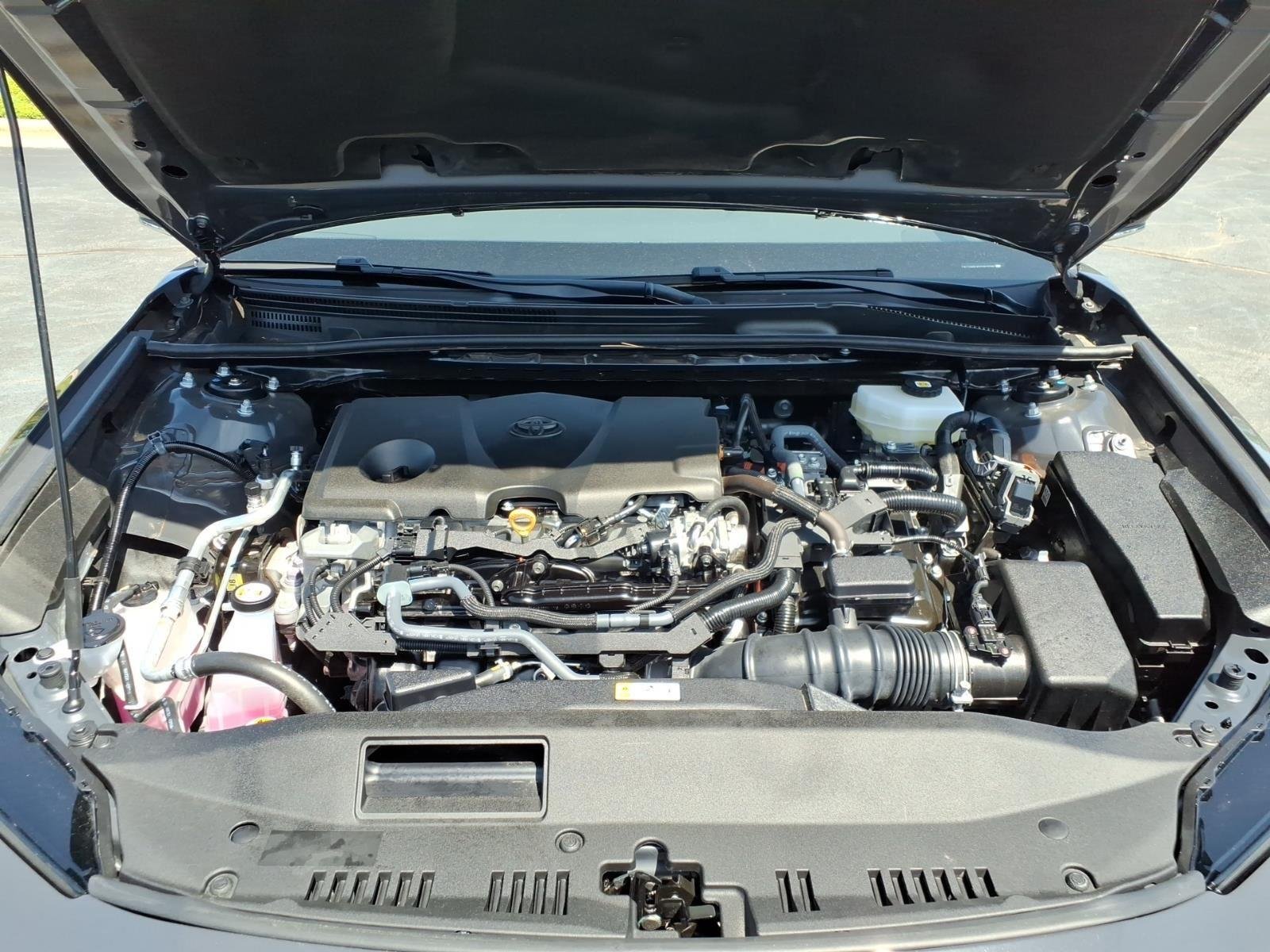Used 2025 Underground Toyota SE image 28