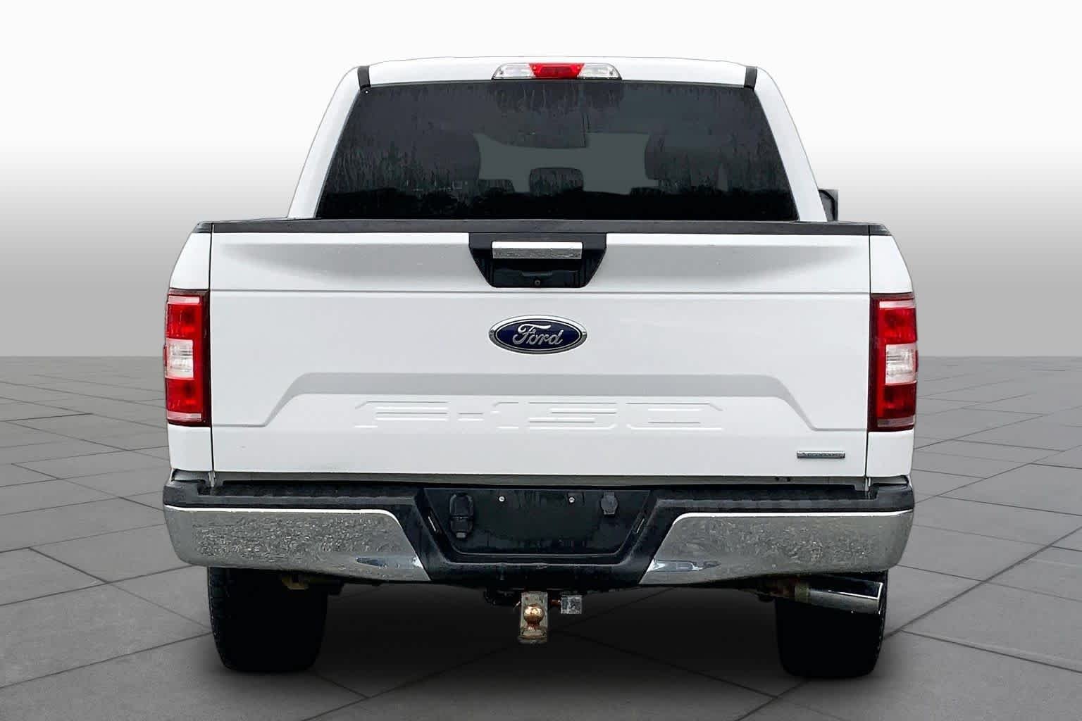Used 2018 Oxford White Ford XLT image 5