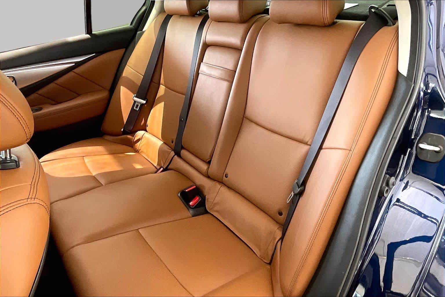 Used 2024 Grand Blue INFINITI LUXE image 21